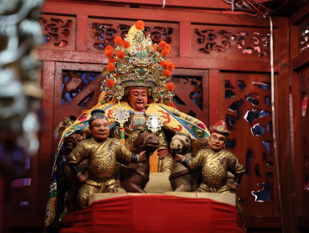嘉義縣鹿草鄉西井村的圓山宮主祀的王孫大使，金身是個充滿親和力的男孩。（取材自嘉義縣政府網站）