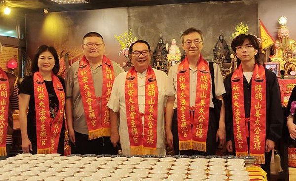中國文化大學學生走出教室前往姜太公道場，實地理解道教文化的脈絡。（取材自華夏導報網站）