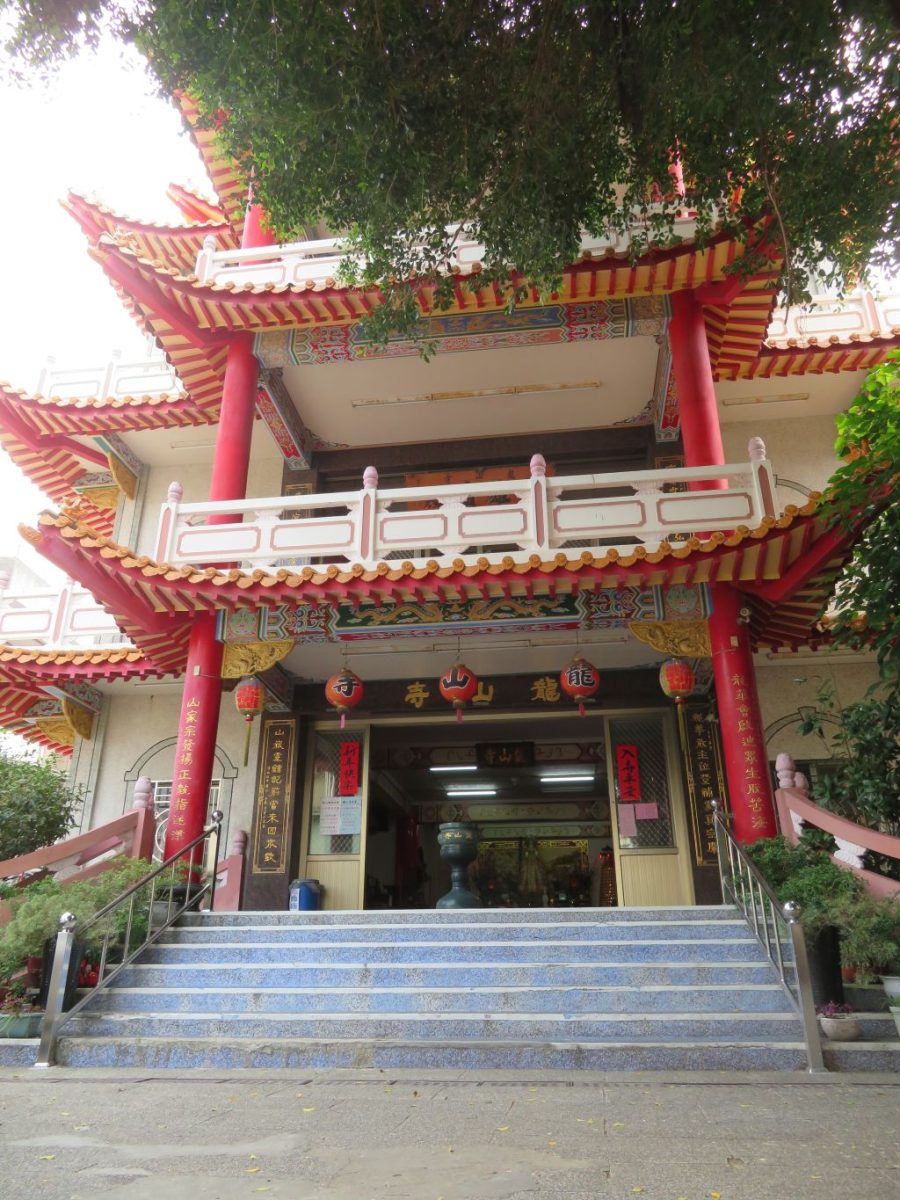 臺南龍山寺龍山寺是府城七寺八廟之一。（取材自臺南市東區區公所網站）
