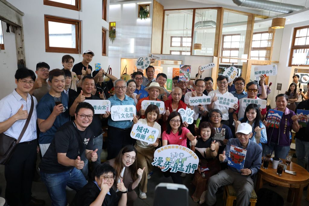 114年度商圈廊帶主題遊程由達人帶路，歡迎民眾報名參加。（取材自臺北市政府網站）