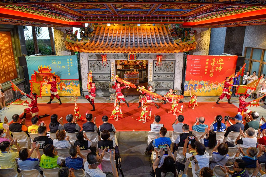 《迎神遶境在桃園》展覽日前熱鬧開幕。（取材自桃園市土地公文化館）
