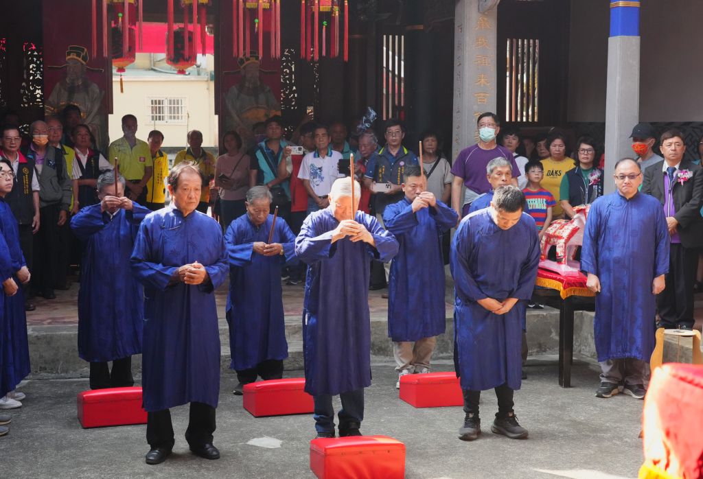 中市定古蹟西屯張廖家廟秋祭大典登場 見證百年家廟文化傳承 1 市定古蹟西屯張廖家廟秋祭大典隆重登場,不僅見證百年家廟文化傳承,也是宗族團結與敬祖思親的象徵。(取材自臺中市政府網站)