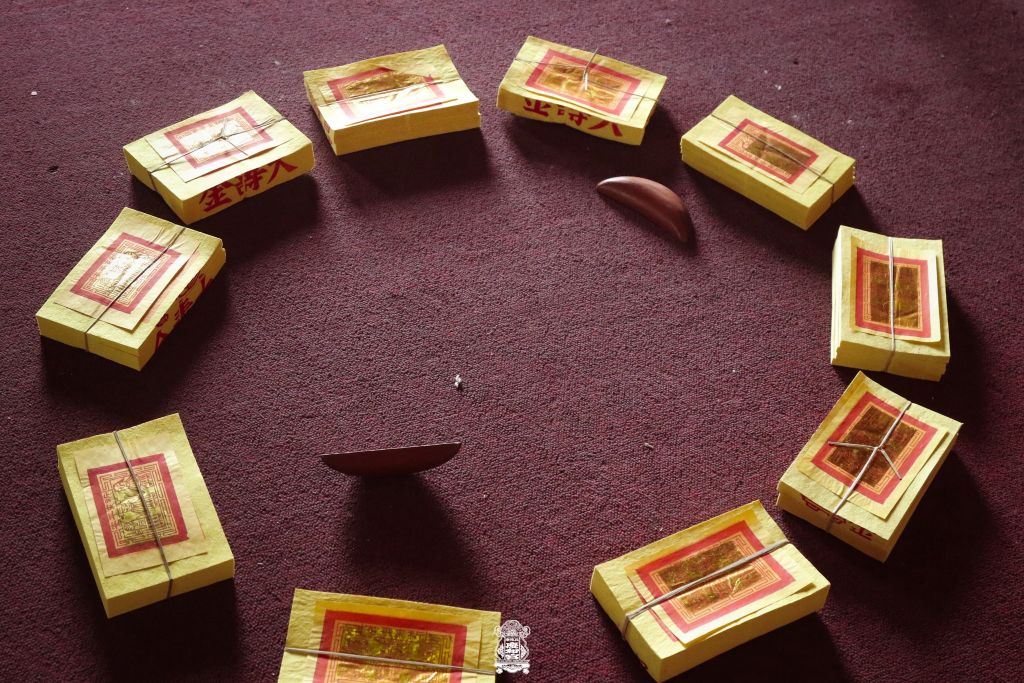 南市三兄弟宮廟靈契之誼 以筊結緣「立筊」顯化好兆頭 1 四草大眾廟、五塊寮慶和宮、子龍廟永昌宮的「立筊因緣」被視為神明間同意合作的象徵。(取材自臺南市安南區公所FB)