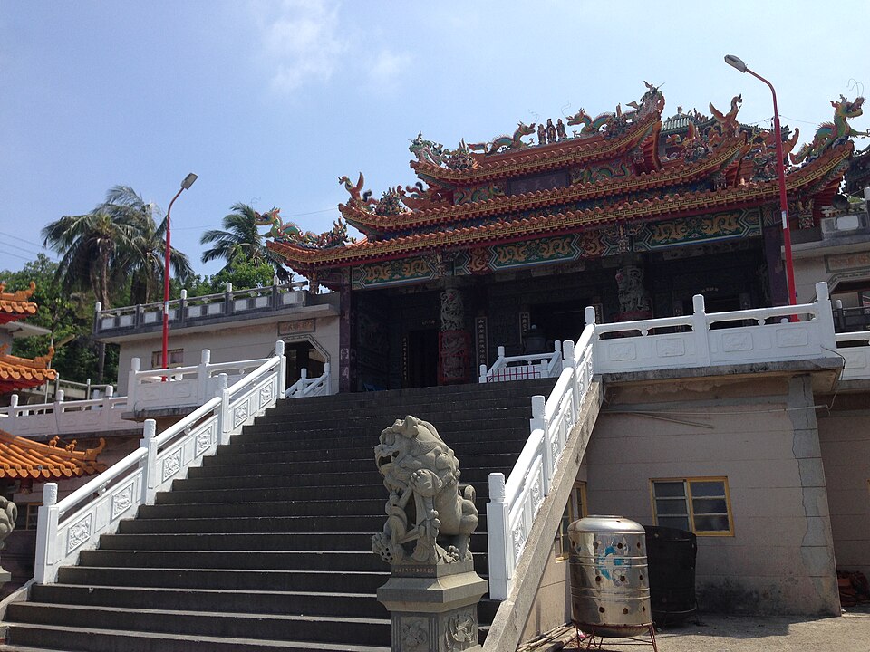 小琉球靈山寺創建過程相當具有傳奇性。（取材自維基百科）