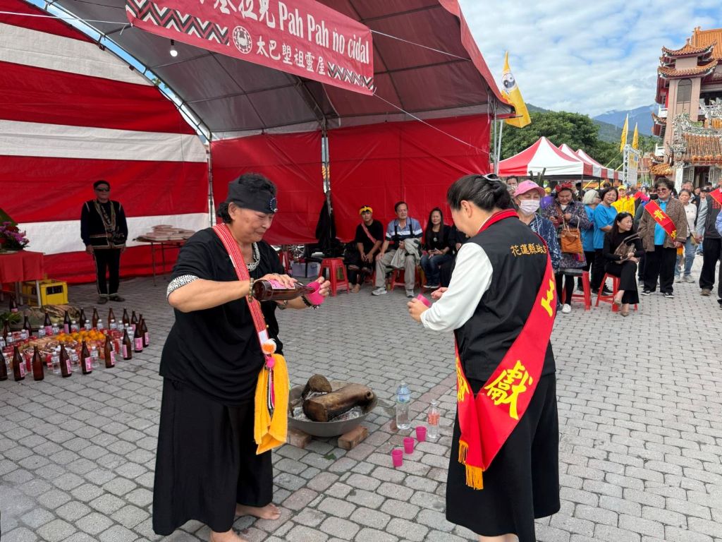 「花蓮縣宮廟聯合護國安靈祈福法會」期能以宗教力量凝聚善心，共同為受災地區祈願祥和，護佑花蓮境內平安康泰。（取材自花蓮縣政府網站）
