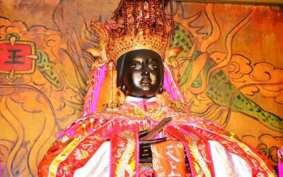 旗山天后宮保留福佬廟屋風貌 「擲筊比賽」祈福又求財