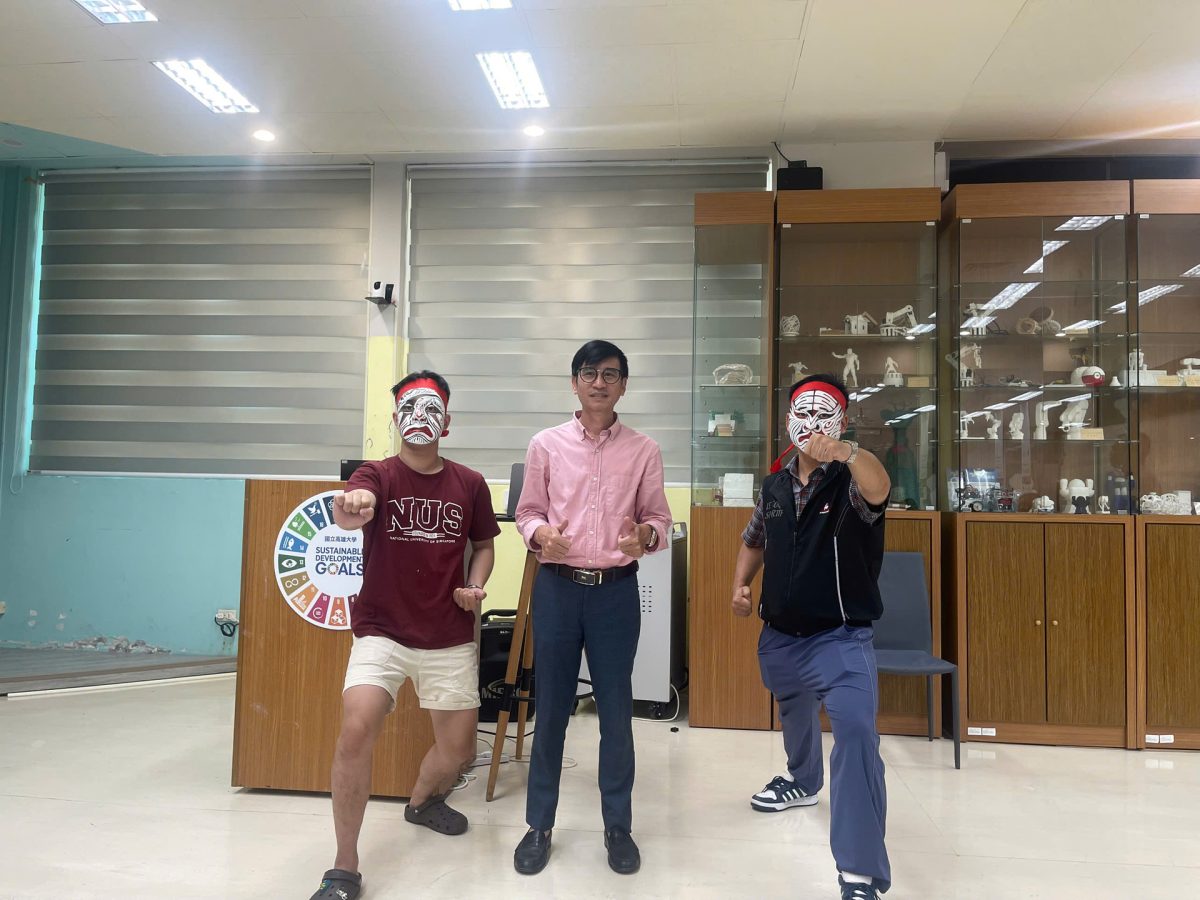 「八家將文化藝術體驗」讓本地與外籍學生留下深刻印象。（取材自國立高雄大學網站）