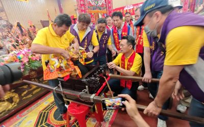 福海宮輔信王公來台176週年　「飛輦轎、過金火」斬妖除魔守護航空城