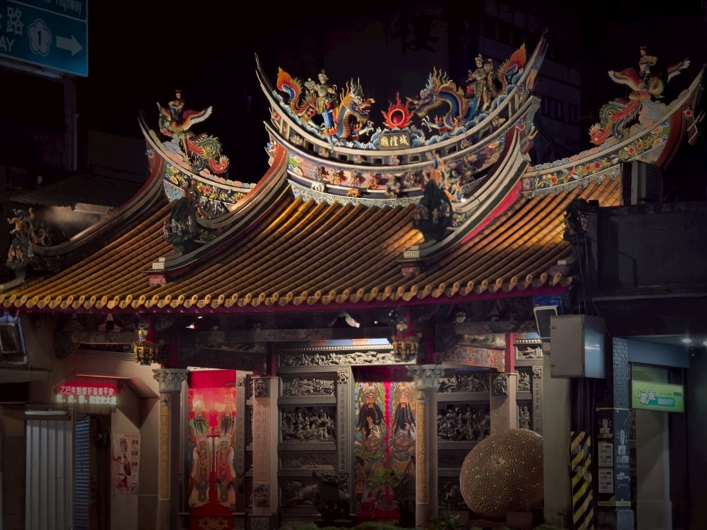 基隆護國城隍廟 肅殺感警世守護在地 1 基隆護國城隍廟建築有著莊嚴肅穆的氣勢。(取材自基隆護國城隍廟FB)