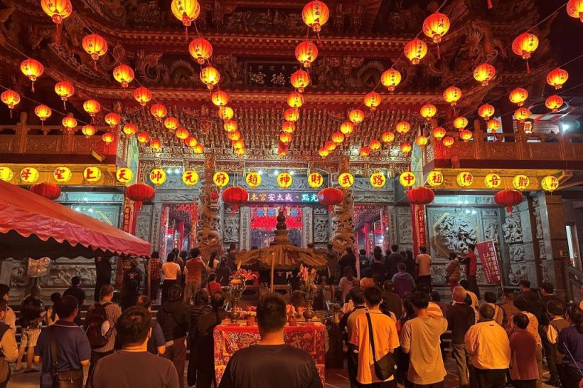 仁德武德宮武財神全臺知名 「十三甲媽」微笑迷人