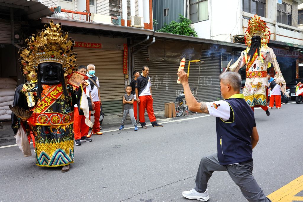 嘉邑保南境福德正神廟慶建廟300年 9/19百年老廟神尊聯合出巡遶境 1 嘉邑保南境福德正神廟迎接建廟300年活動宣布開跑,吉祥社、福勝社、新合社帶來謝范將軍的震撼展演。(取材自嘉義市政府網站)